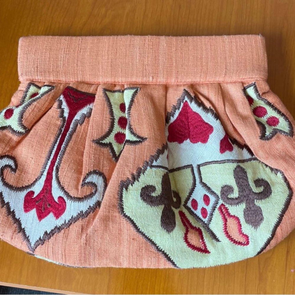 Moyna Jute embroidered clutch
